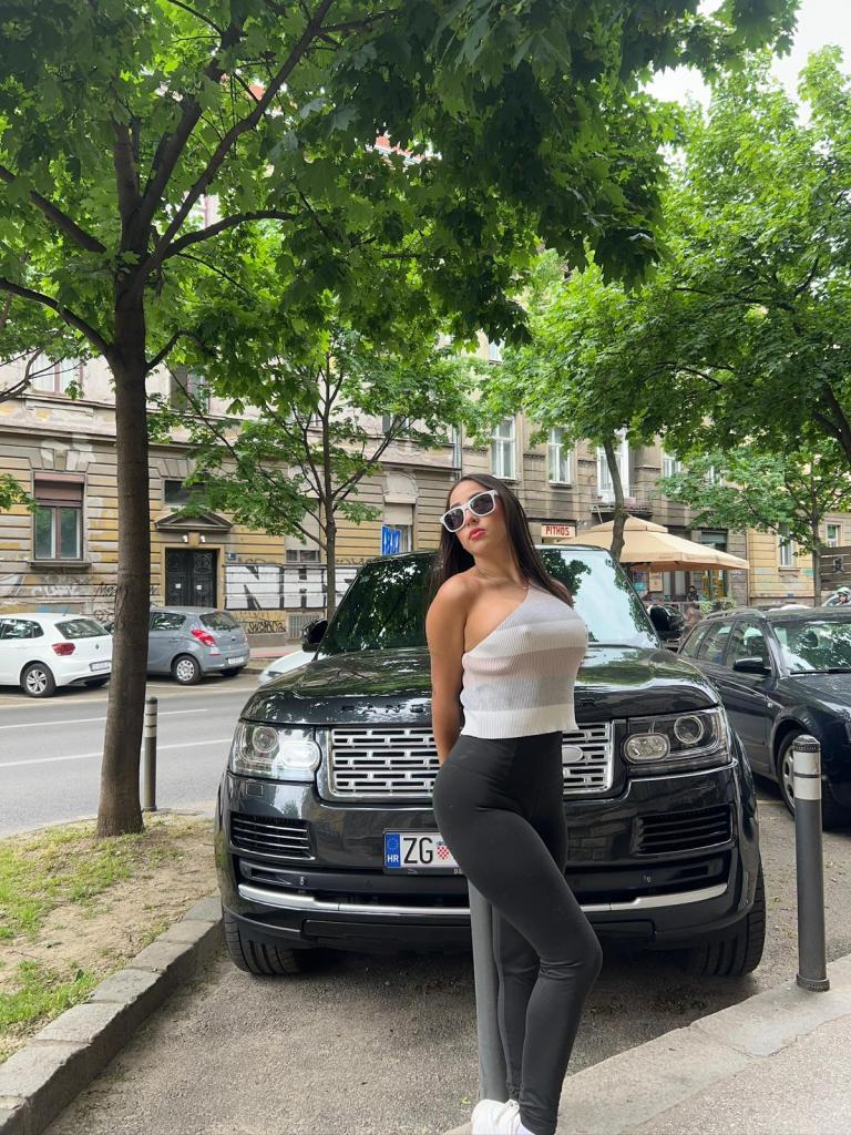 674970495: Chica busca chico en Málaga