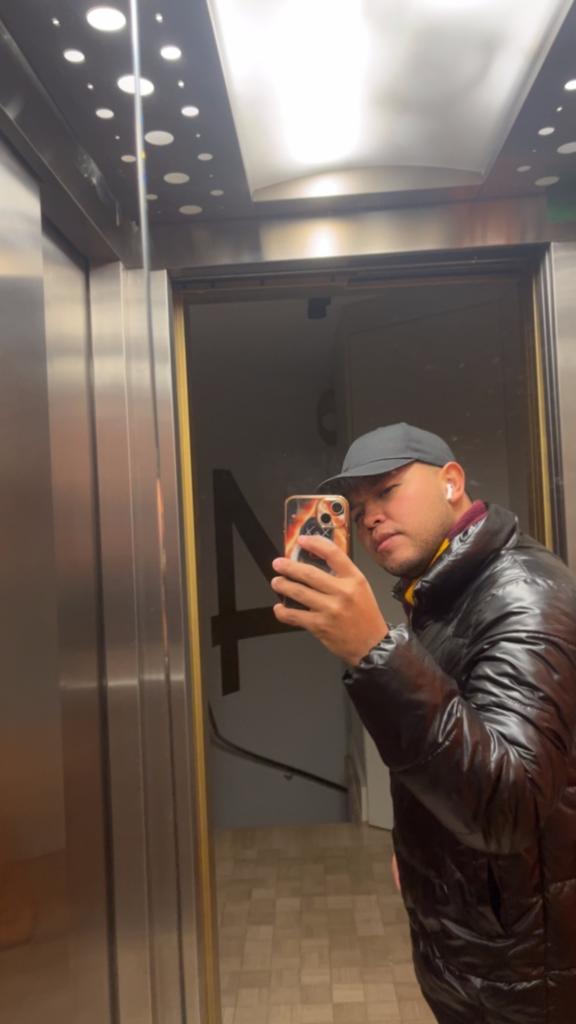 604244939: Chico busca chica en Sevilla