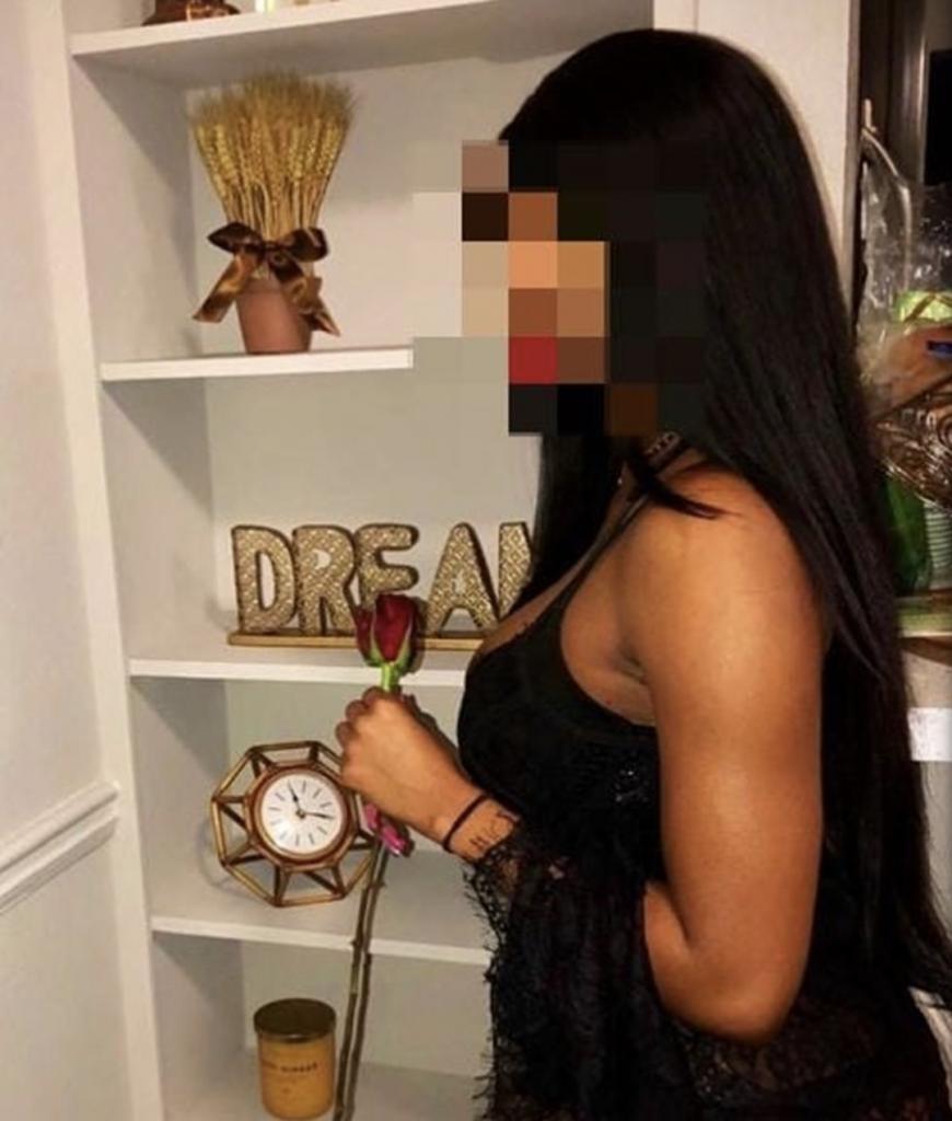 614740546: Chica busca chico en Zaragoza