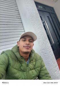 642432590: Chico busca chica en Sevilla