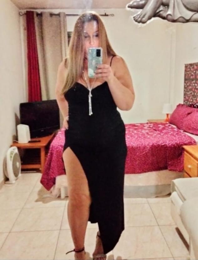 Chica busca chico en Tenerife: 