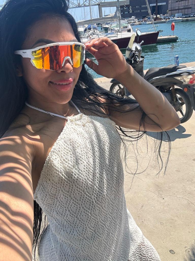 631885968: Chica busca chico en Granada