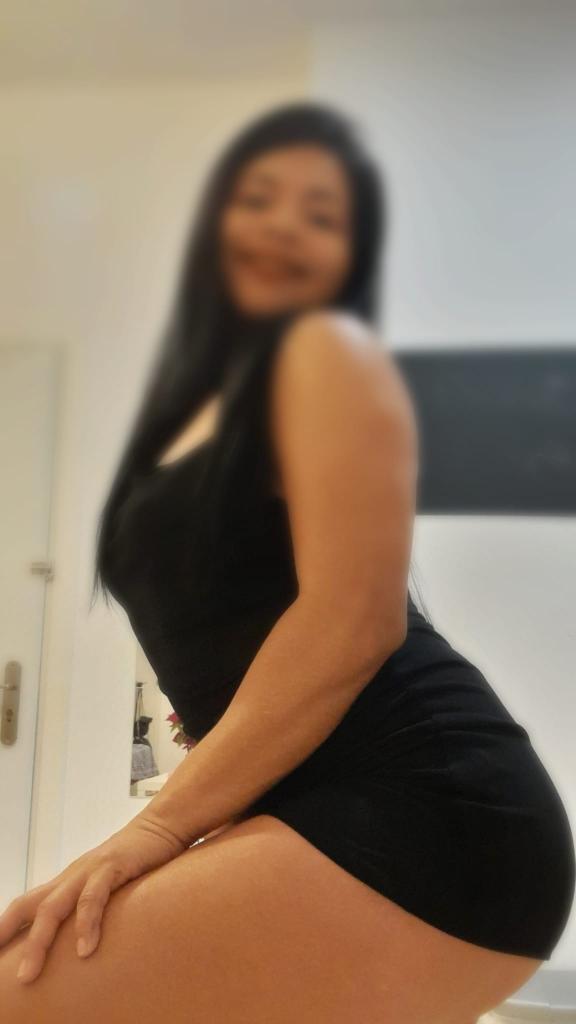 613835790: Chica busca chico en Málaga