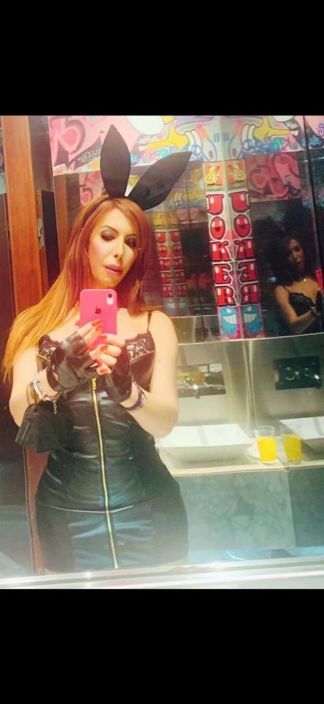 655976921: Transexual en La Coruña