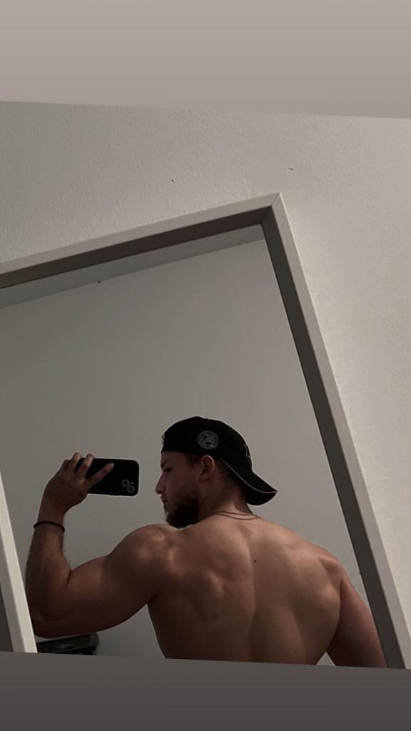 624956115: Chico busca chica en La Coruña