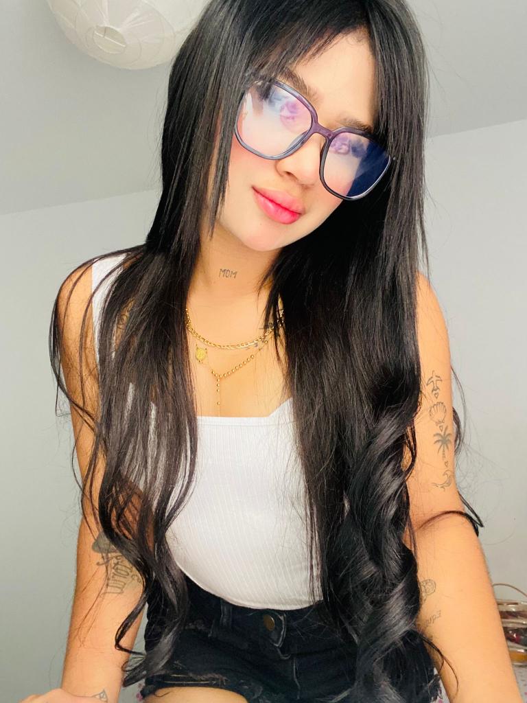 616788192: Chica busca chico en Madrid