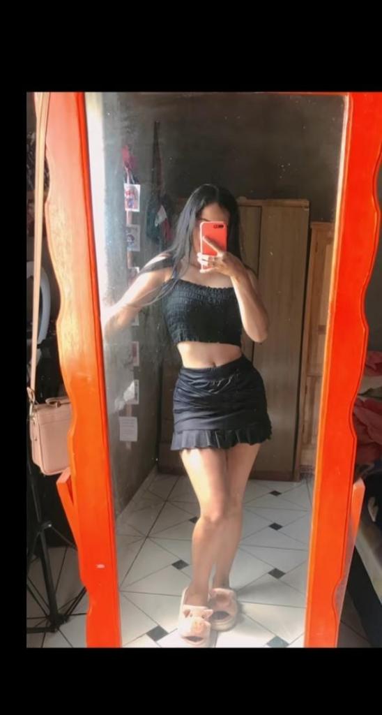 Chica busca chico en Huelva: 