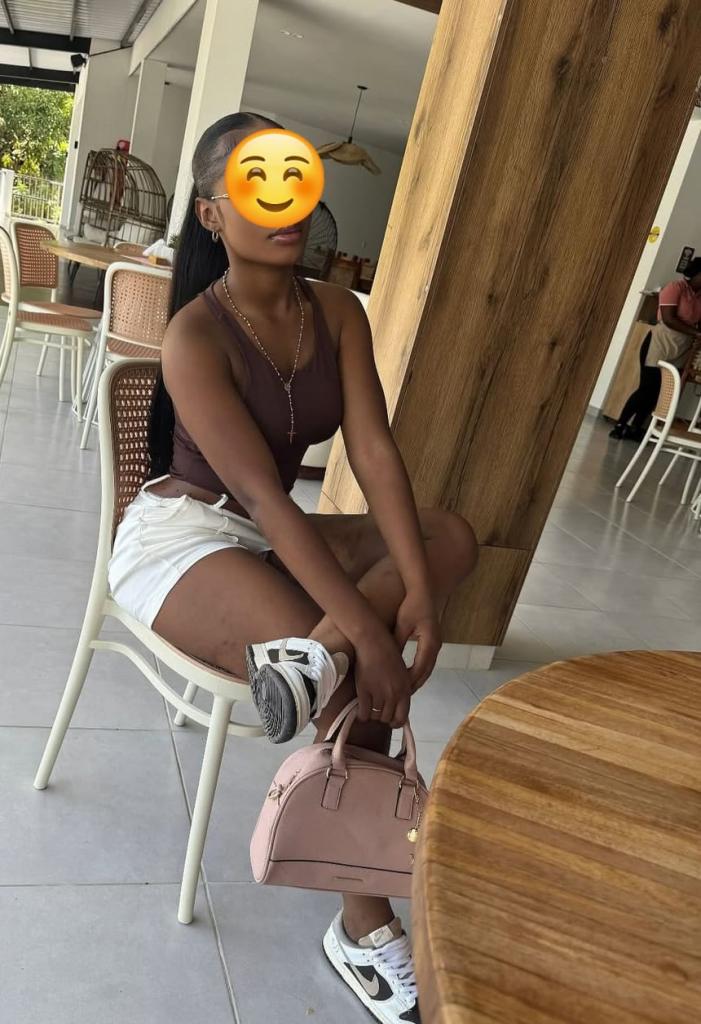 Chica busca chico en Huelva: 