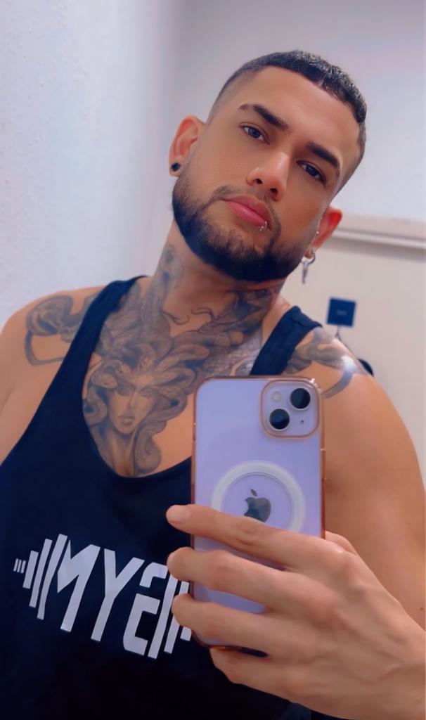 604169691: Chico busca chica en Barcelona