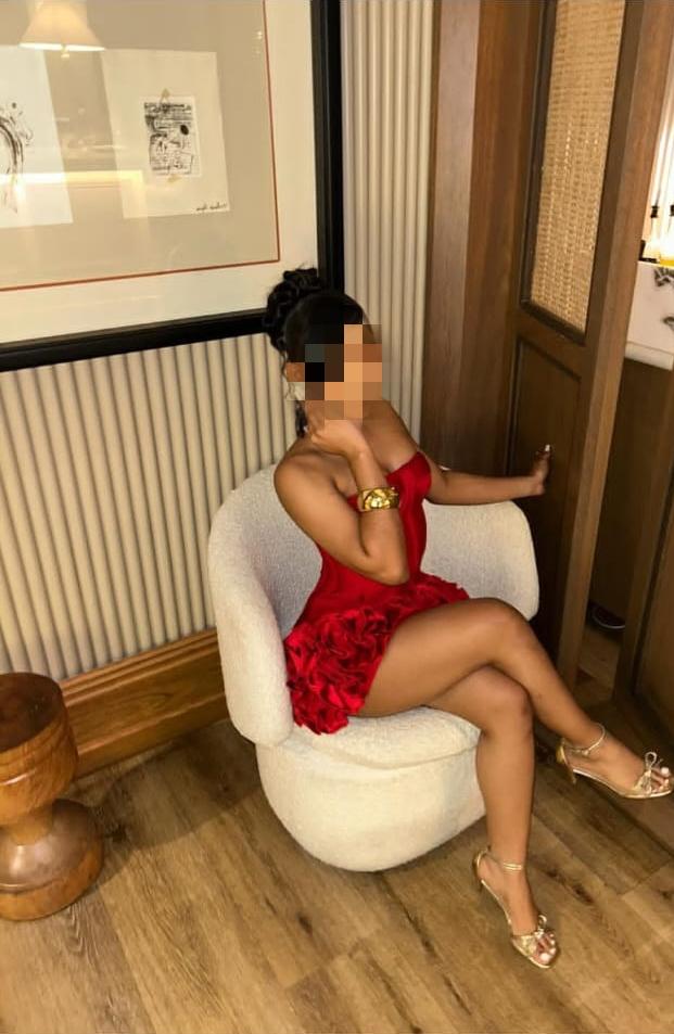 Chica busca chico en Huelva: 