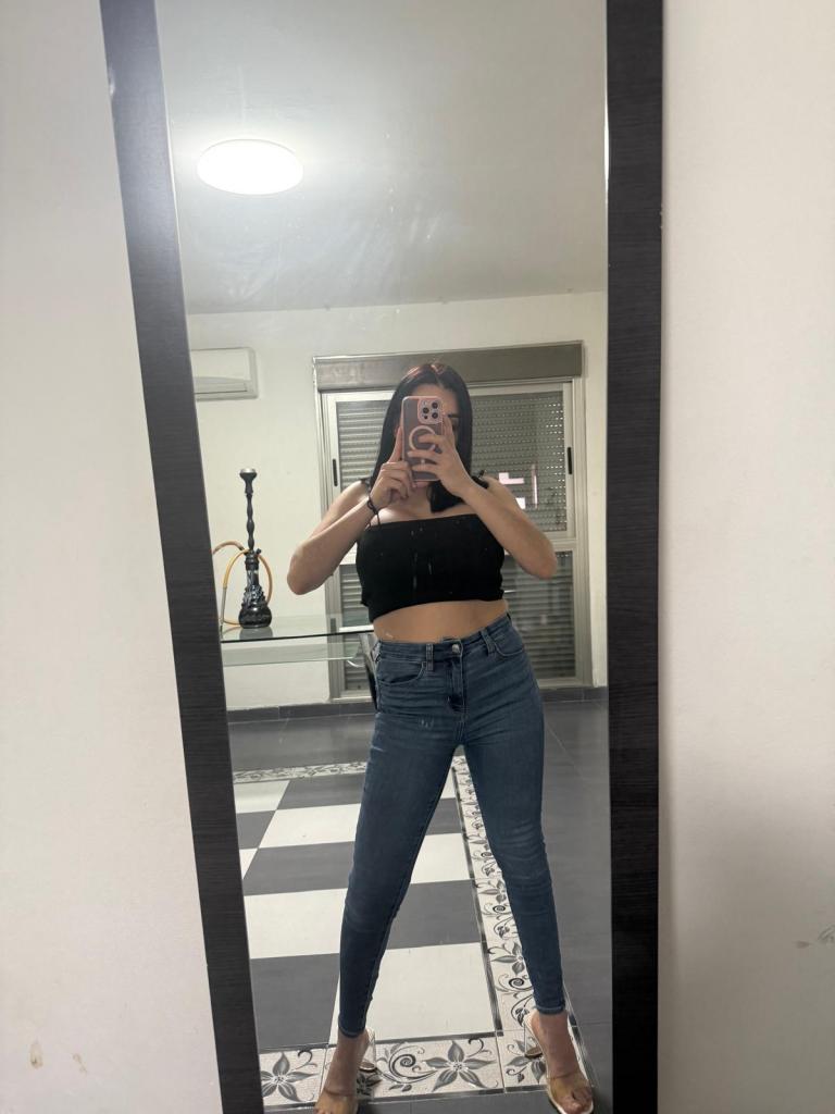 604176762: Chica busca chico en Granada