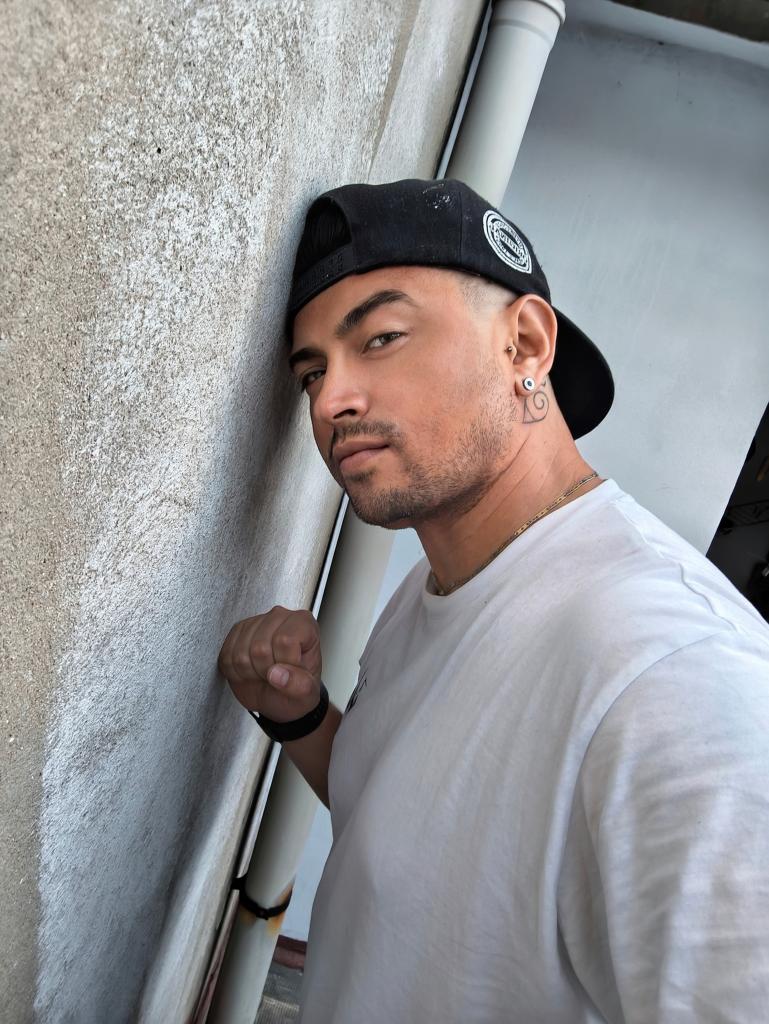 612400350: Chico busca chica en Murcia