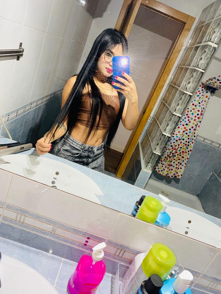 618387159: Chica busca chico en Madrid