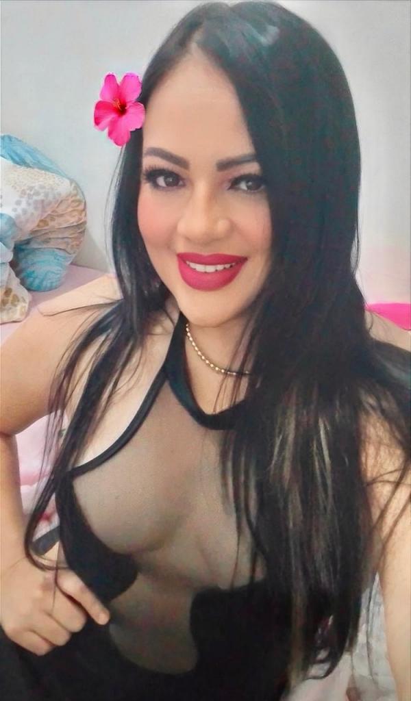 643340988: Chica busca chico en Murcia