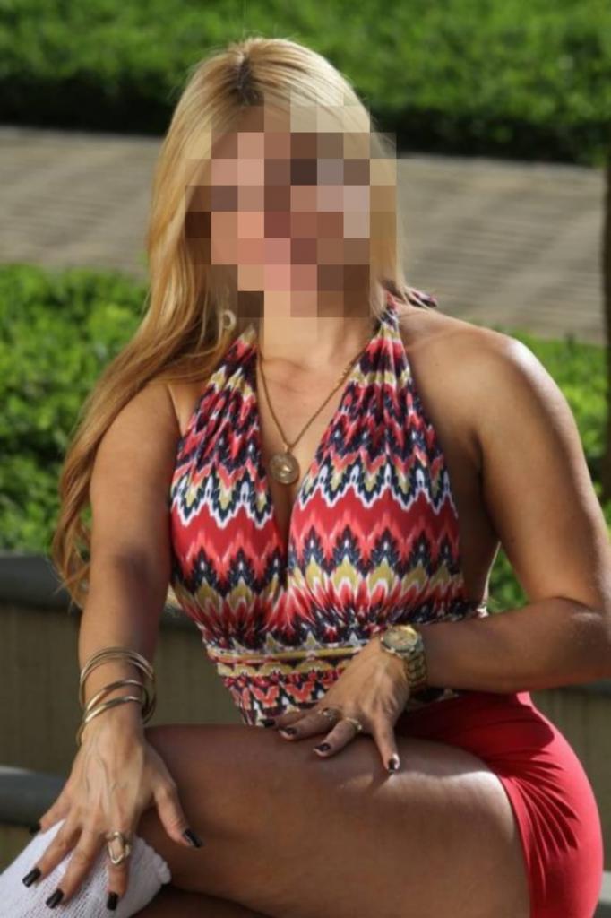 Chica busca chico en Tenerife: 