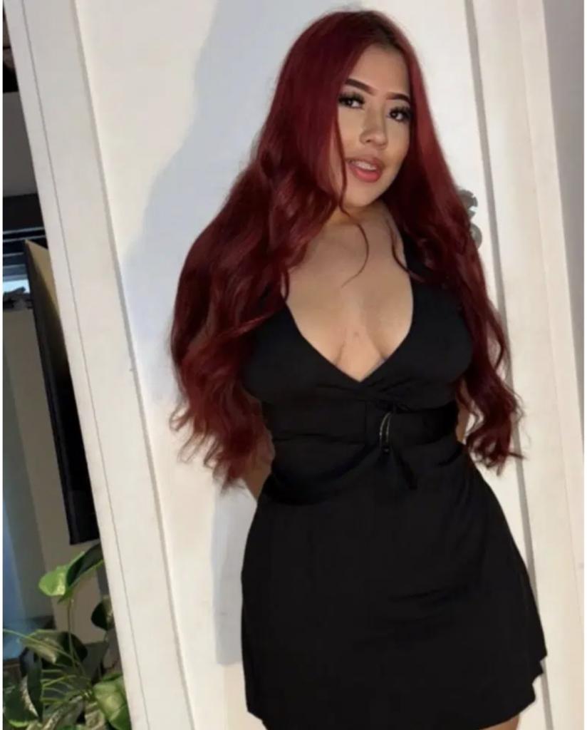 697624169: Chica busca chico en Málaga