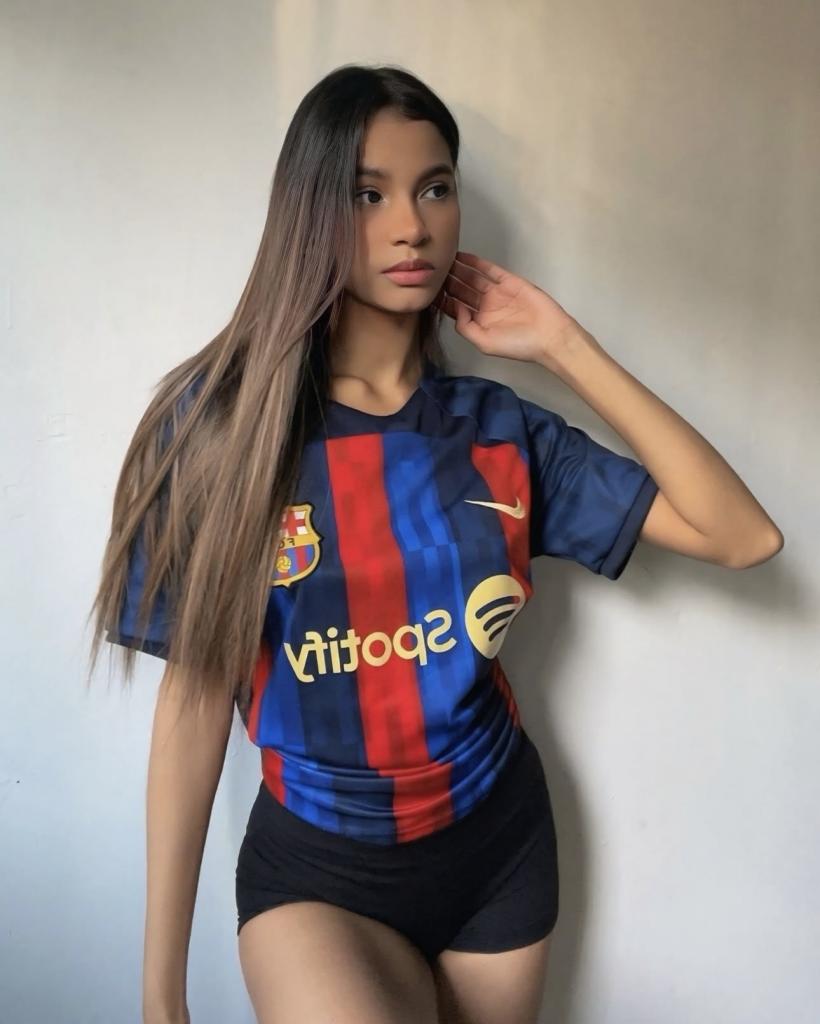 663146816: Chica busca chico en La Coruña