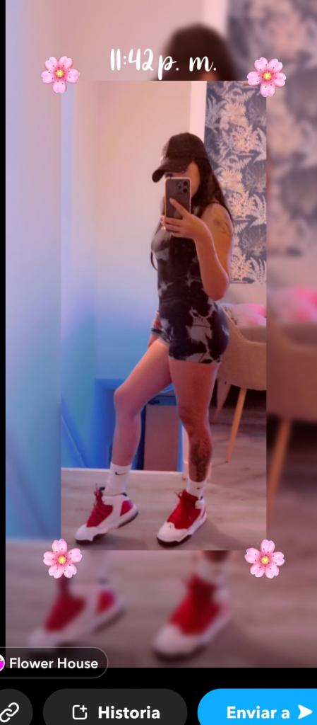 631445839: Chica busca chico en Granada