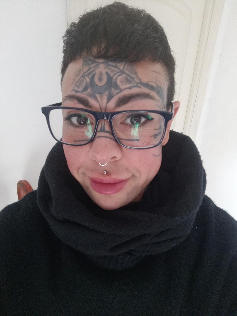 Chica busca chico en Sevilla: 