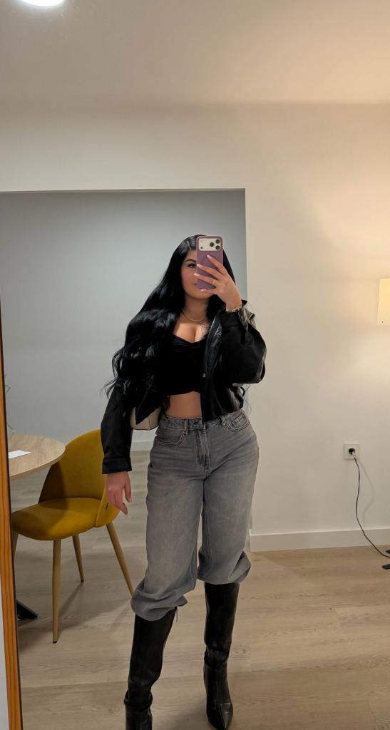 Chica busca chico en Almería: 