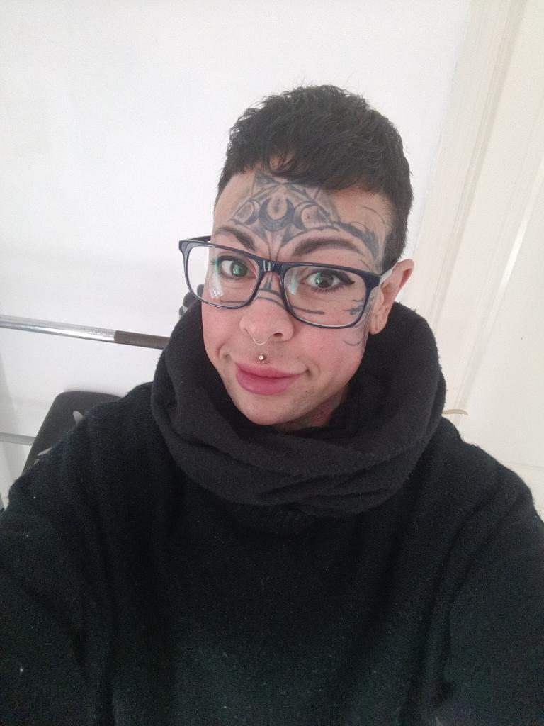 Chica busca chico en Sevilla: 