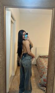 644183744: Chica busca chico en León