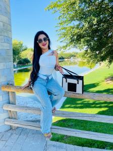 618387159: Chica busca chico en Madrid