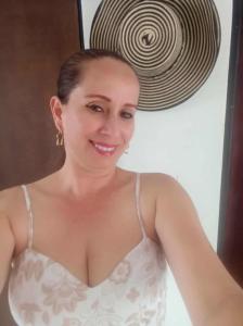 618501906: Chica busca chico en Asturias
