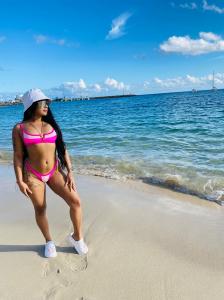 618387159: Chica busca chico en Madrid