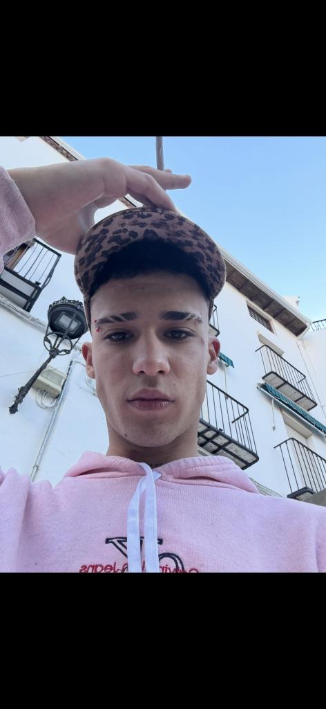 614971785: Chico busca chica en Málaga