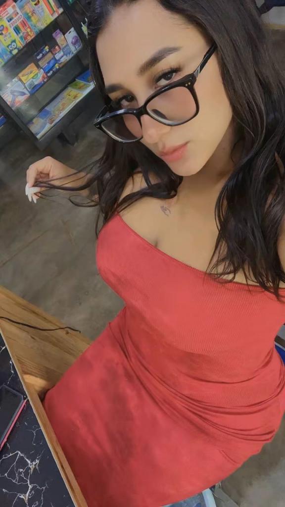 600762815: Chica busca chico en La Coruña