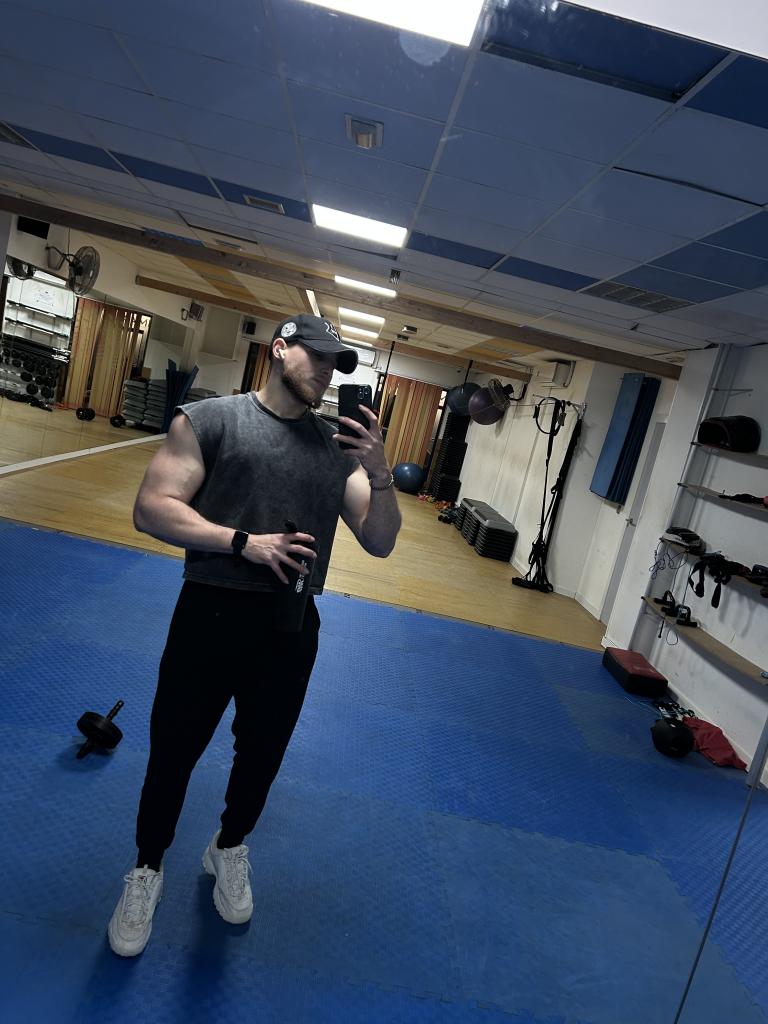 Chico busca chica en La Coruña: 