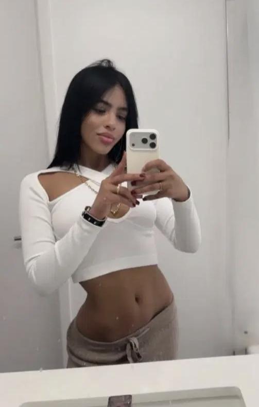 Chica busca chico en Ibiza: 