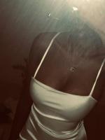 697886579: Chica busca chico en Pontevedra