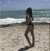 685882148: Chica busca chico en Valencia