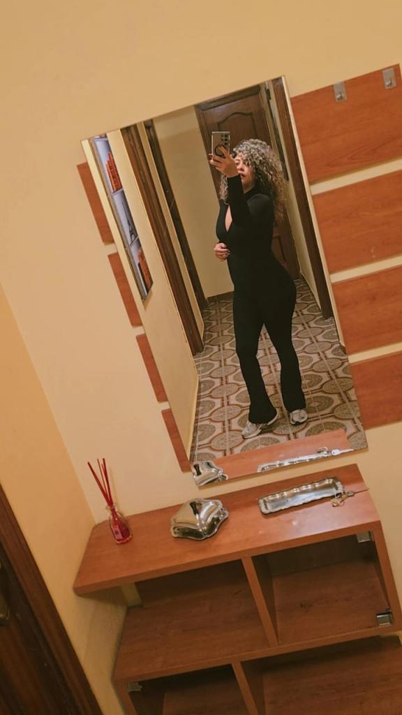 Chica busca chico en Granada: 