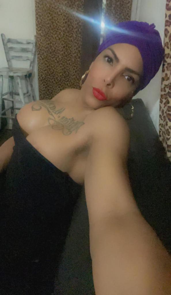 674564901: Travesti en Tenerife