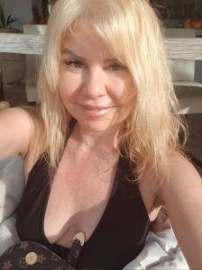 Chica busca chico en Ibiza: 