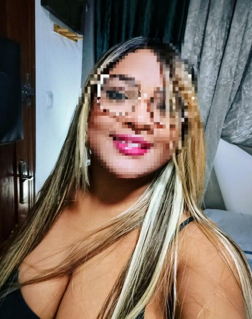 Chica busca chico en Huelva: 