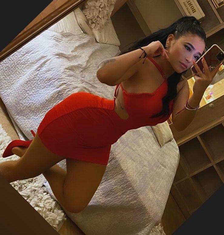 662042808: Chica busca chico en Málaga