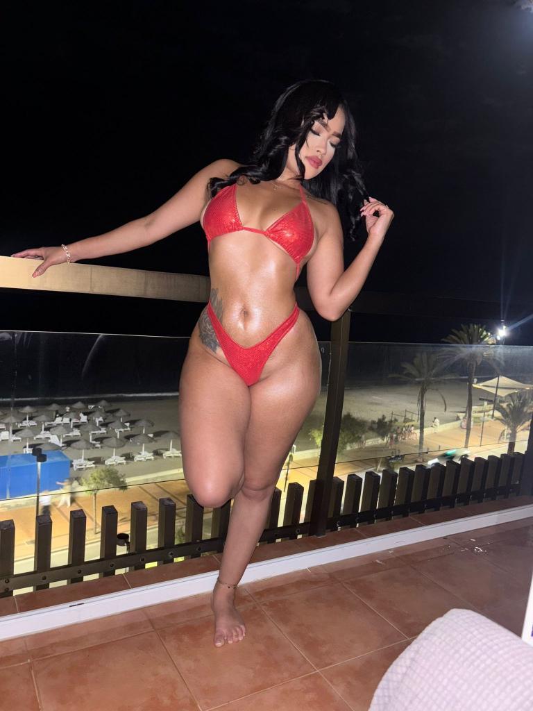 Chica busca chico en Málaga: Chica busca chico