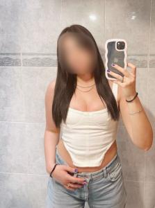 674974306: Chica busca chico en Madrid