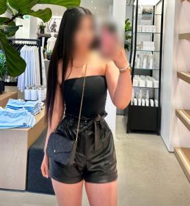 674974377: Chica busca chico en Madrid