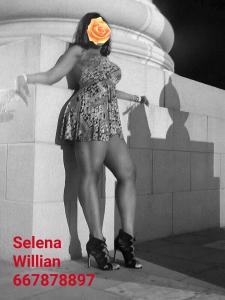 667878897: Chica busca chico en Barcelona