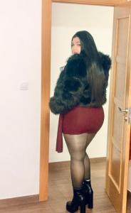 695166947: Chica busca chico en Granada