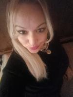 613958151: Chica busca chico en La Coruña