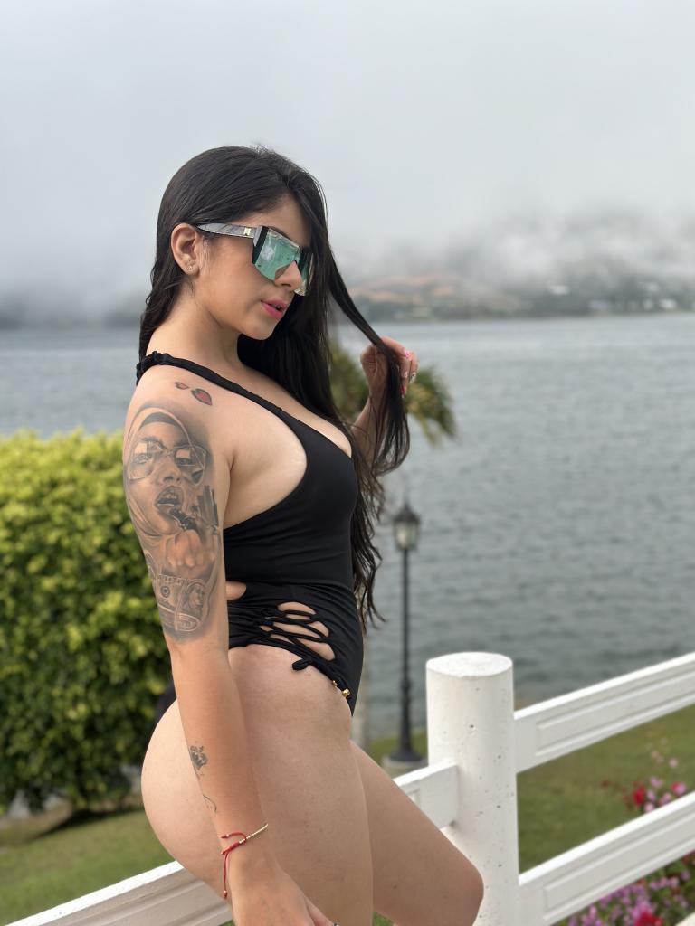 Chica busca chico en Granada: 