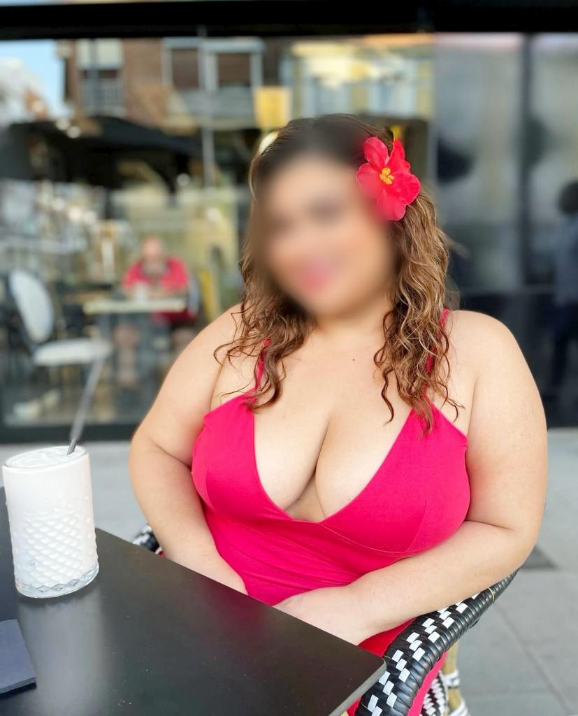 Chica busca chico en Cádiz: 