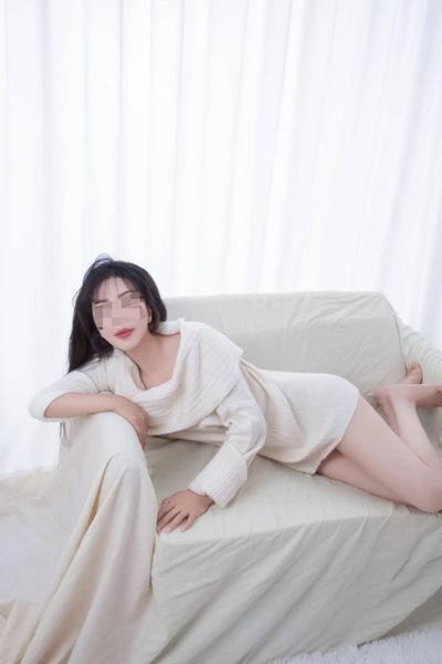 688181075: Chica busca chico en Málaga