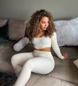 632270484: Chica busca chico en Málaga